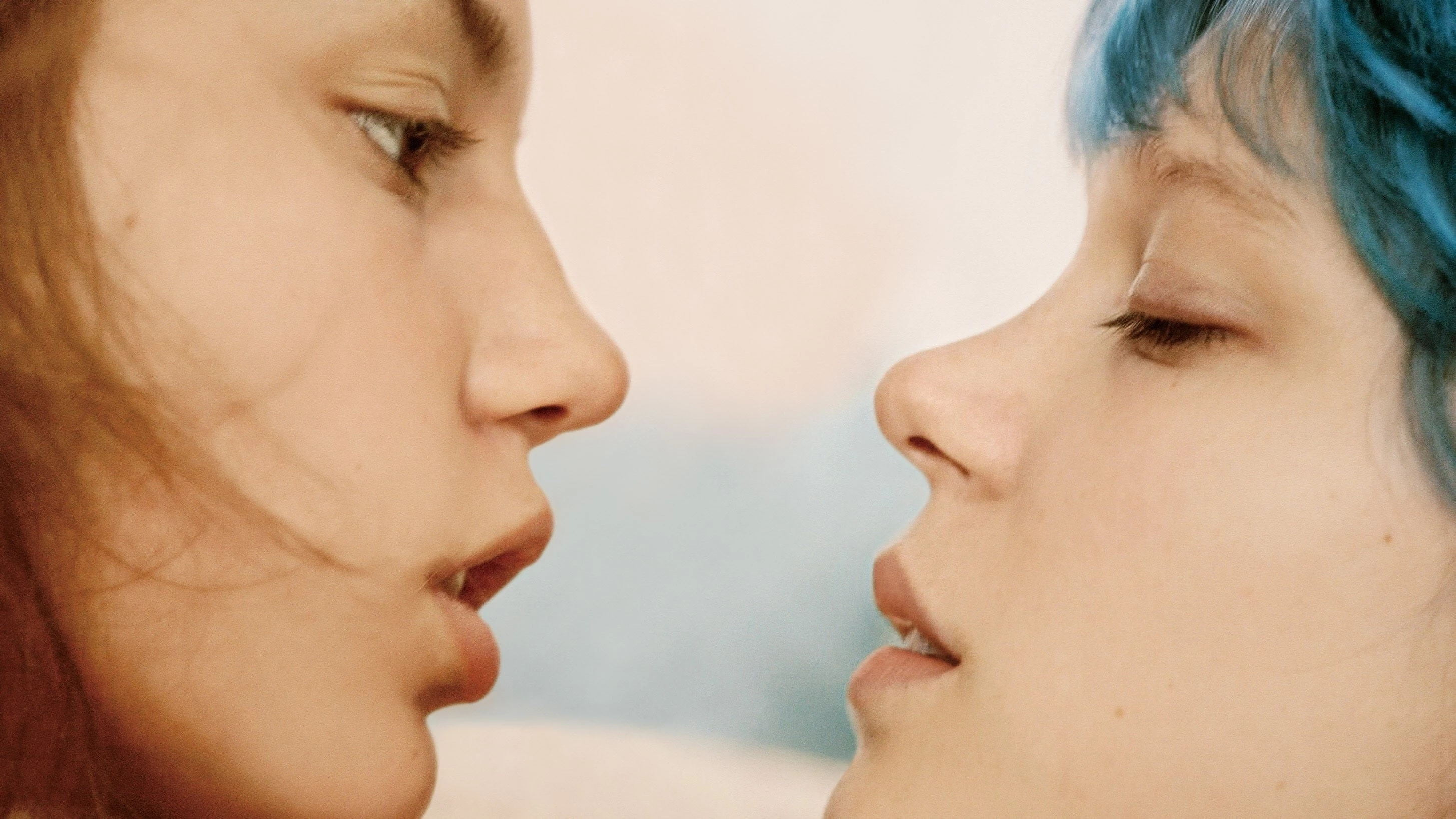 Màu Xanh Nồng Ấm - Blue Is the Warmest Color