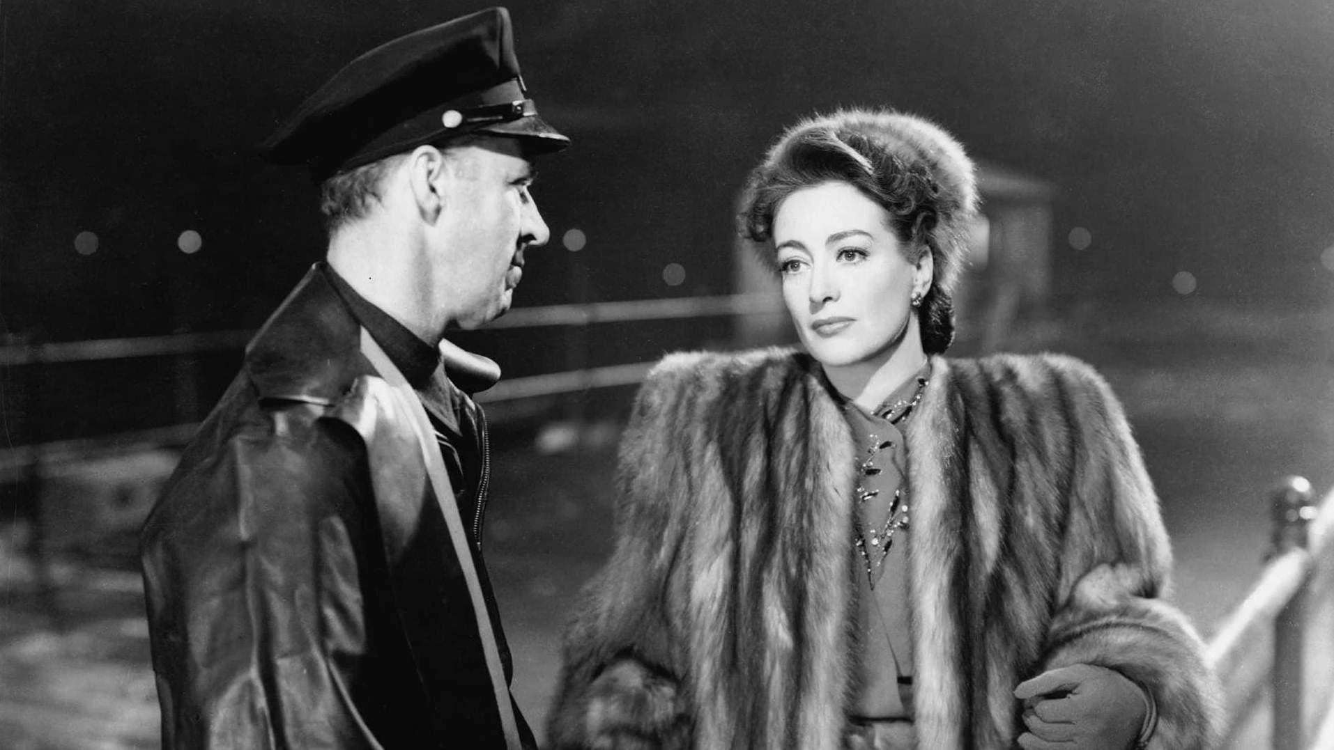 Thời Kỳ Đại Suy Thoái - Mildred Pierce